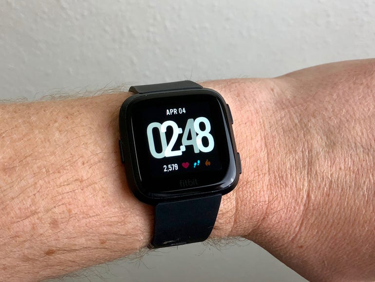 how to use a fitbit versa