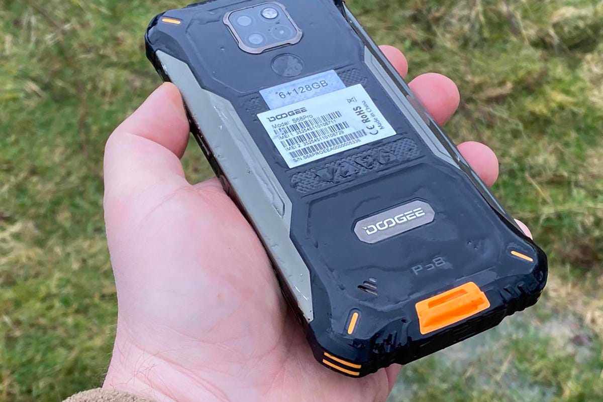 Caterpillar : un smartphone durci doté d'une caméra thermique - ZDNet