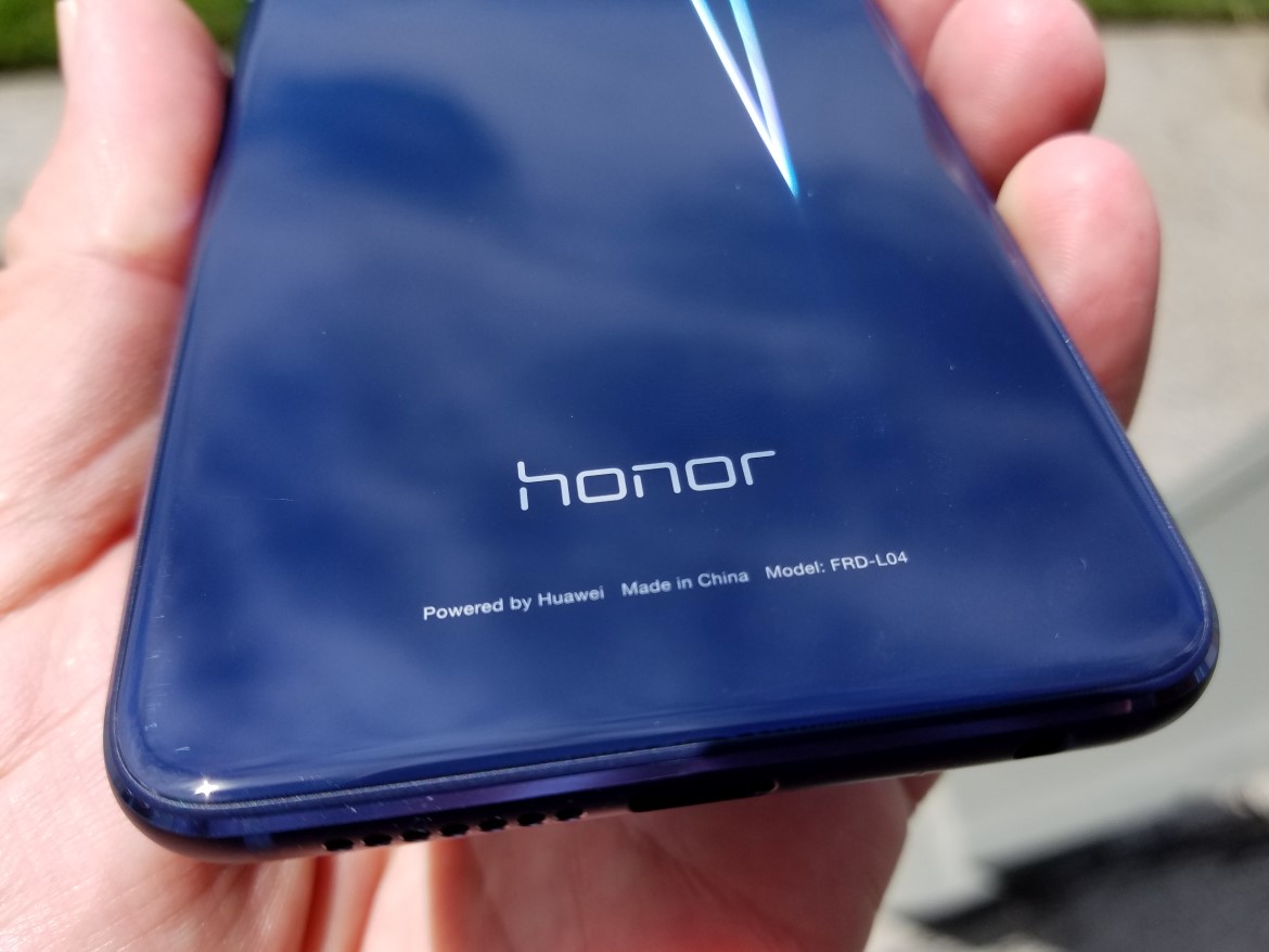 theater Misleidend Draak Honor 8 review: A gorgeous dual camera flagship for half the price of Apple  and Samsung phones | ZDNET