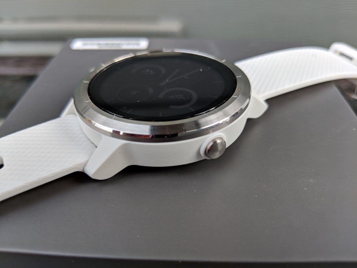 Garmin Vivoactive review: A solid mid-range GPS sports watch with payment support | ZDNET