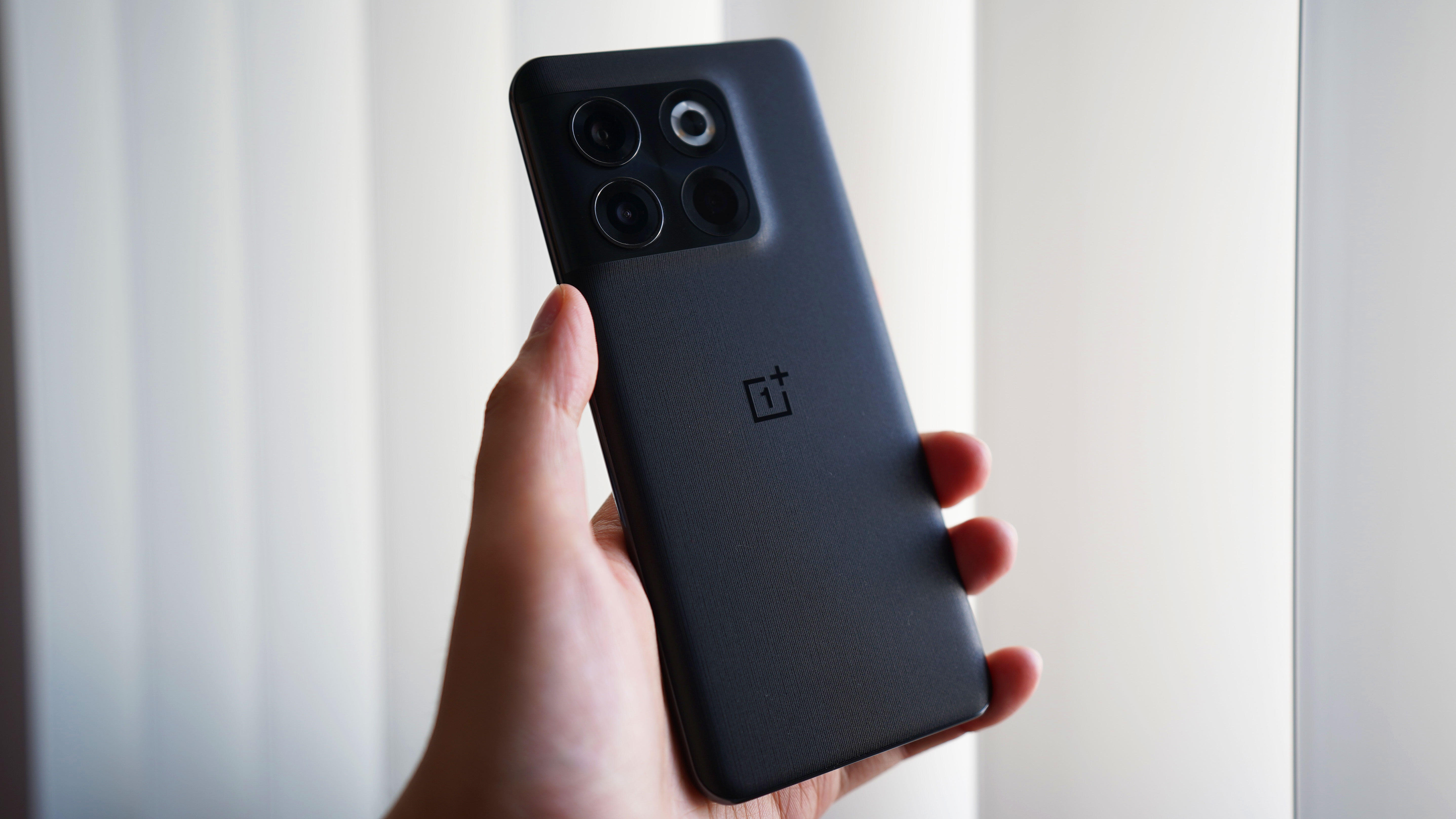 OnePlus 10T review: super speedy sub-flagship