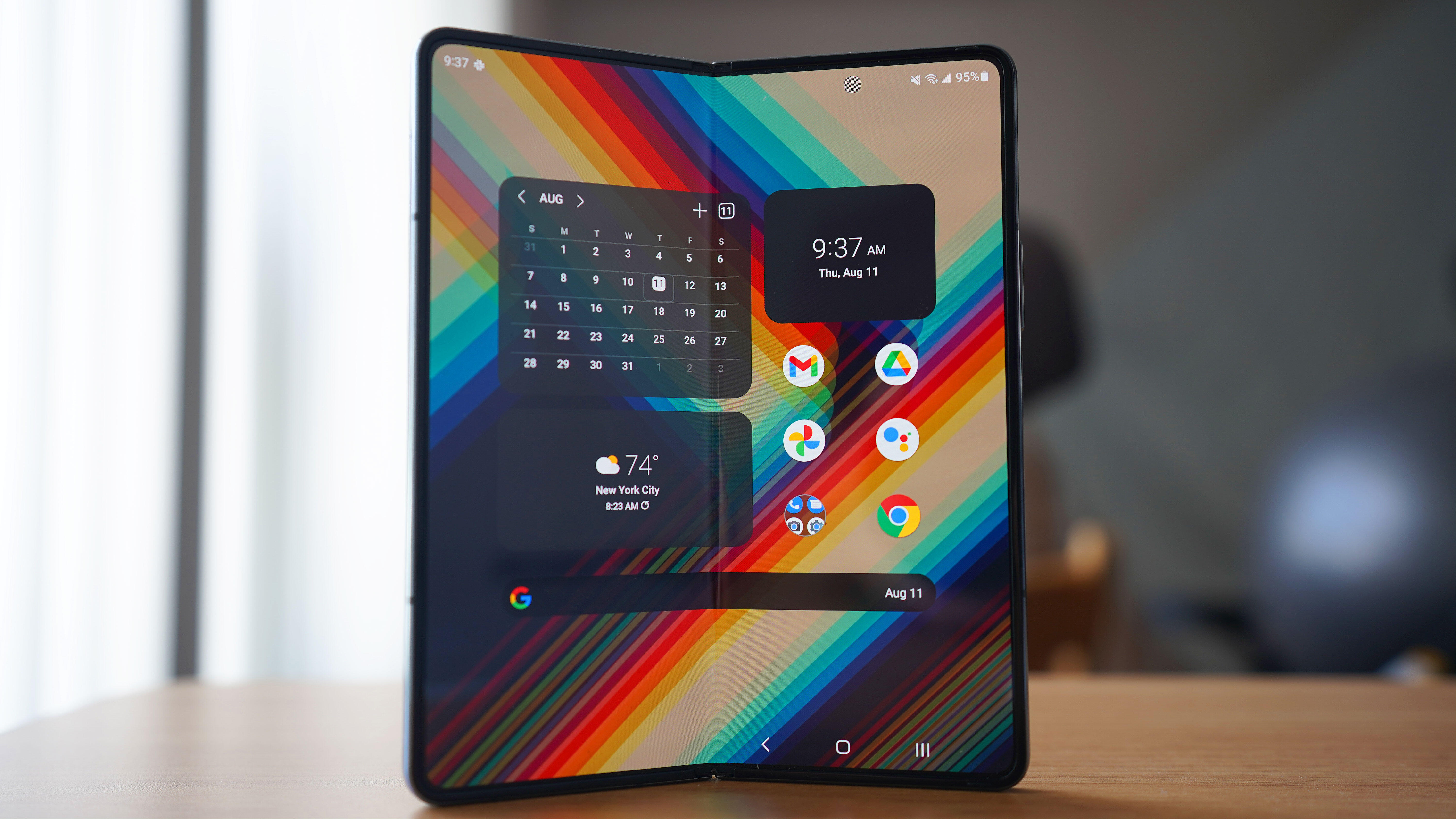 Samsung's Galaxy Z Fold 4 is a high-priced ticket to productivity