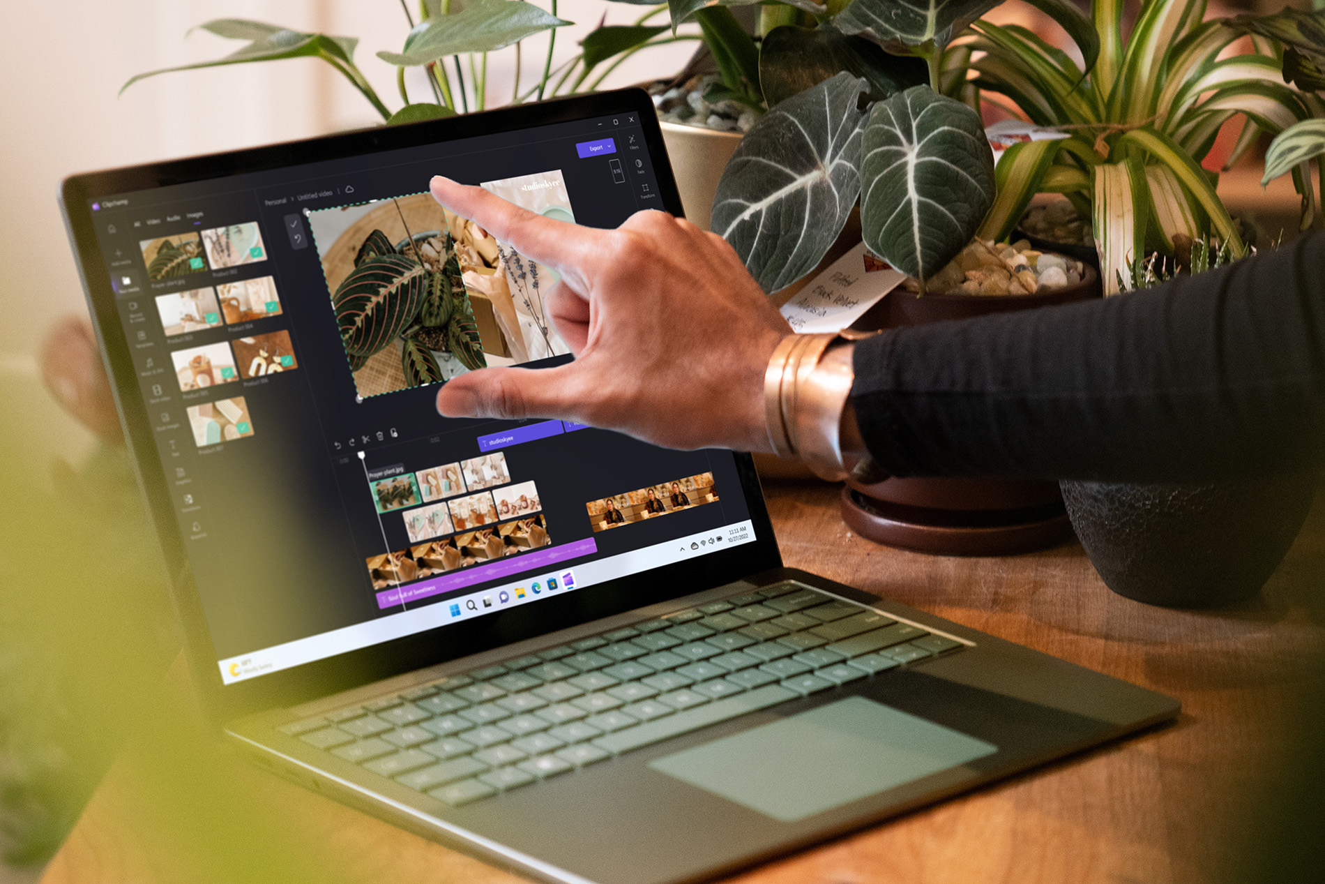 Microsoft Surface 13.5 4K UHD Touchscreen PC Laptops, Intel Iris
