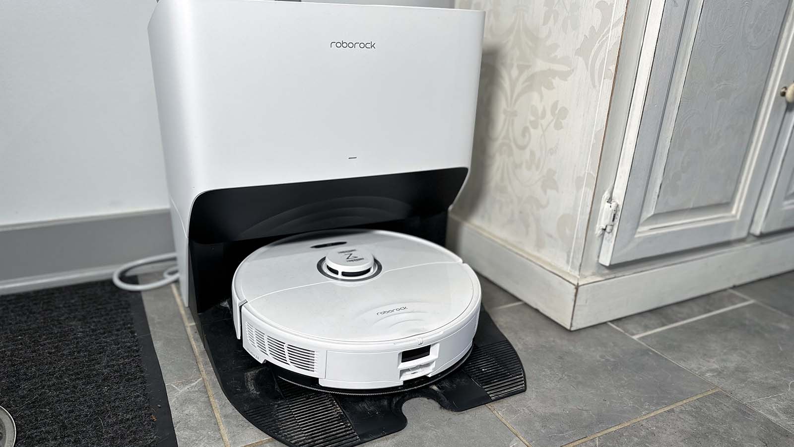 Global Version】 Roborock S8 Pro Ultra Robot Vacuum and Mop, Auto-Drying,  Self-Washing, Self-Refilling