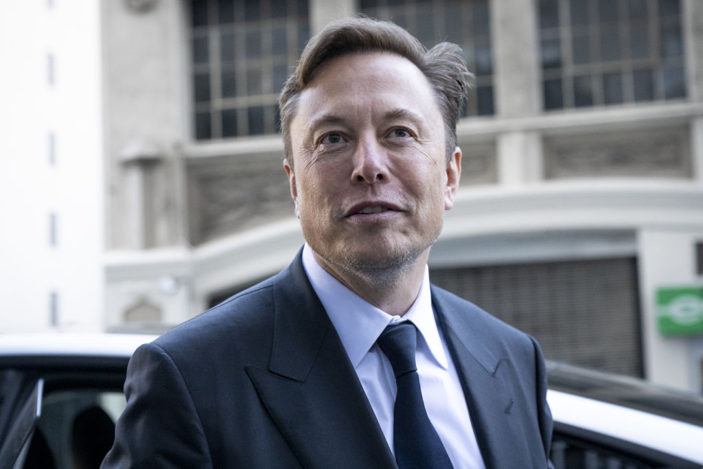 Elon Musk lance une société d'IA pour 