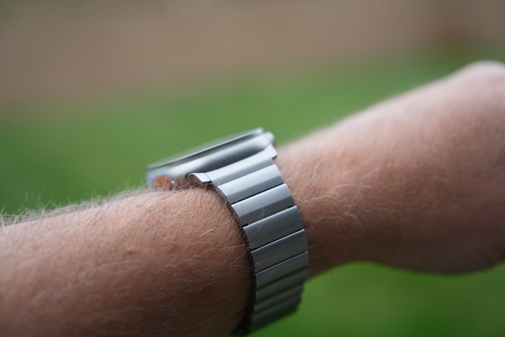 Test bracelet Nomad Titanium : mon accessoire Apple Watch Ultra préféré  n'est pas fabriqué par Apple - ZDNet