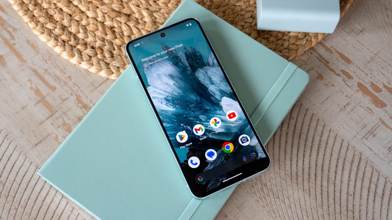 Pixel 8: Powered by Google AI, Helpful Every Day - Google Store