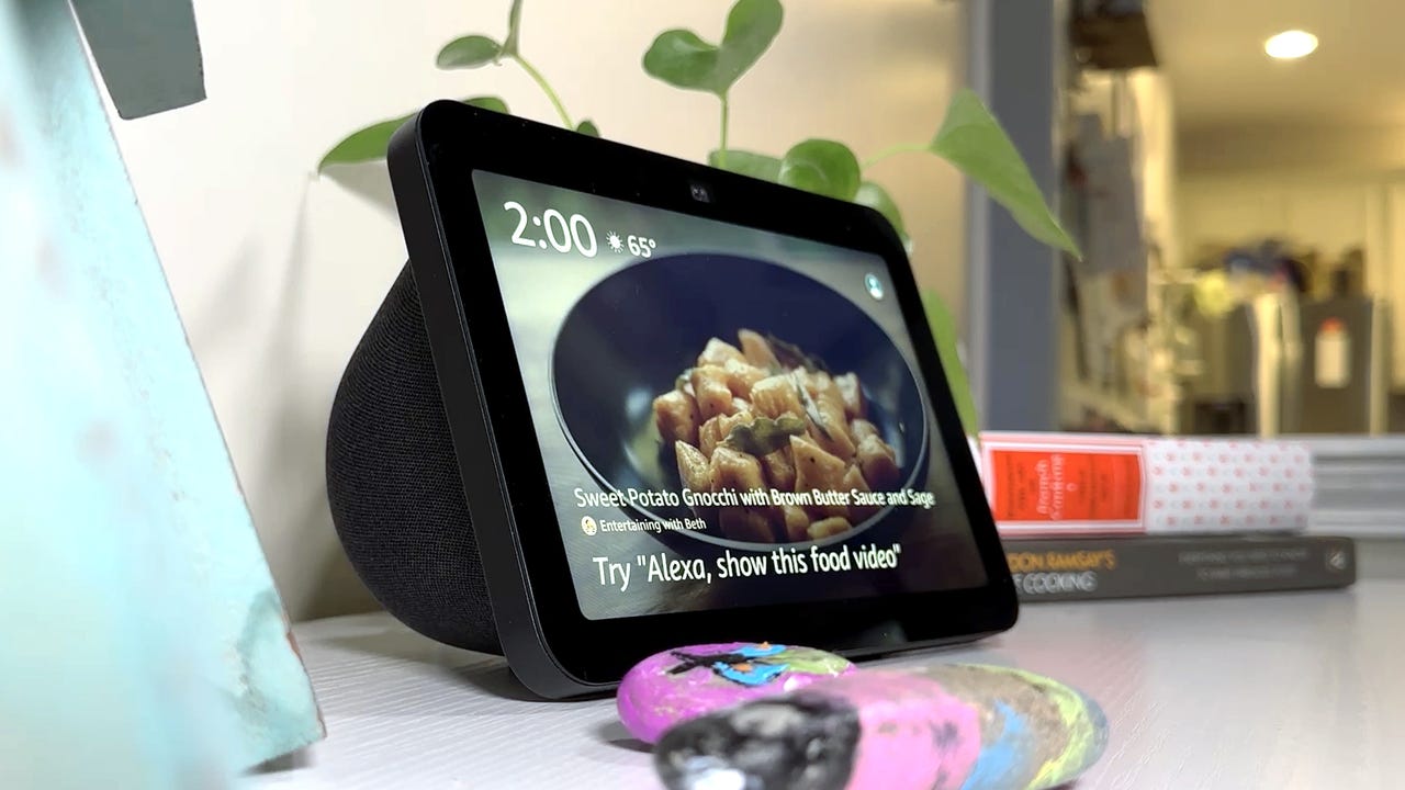Echo Show 5 (2nd Gen) - White in the Smart Speakers & Displays  department at