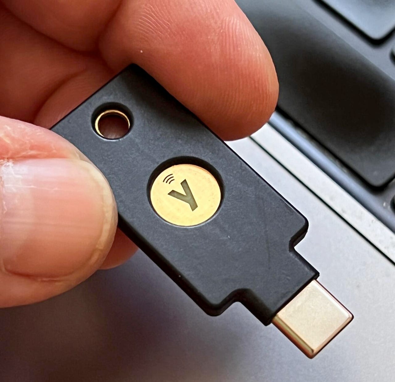 Android Police on X: YubiKey 5C NFC review: Everybody should have one of  these   / X