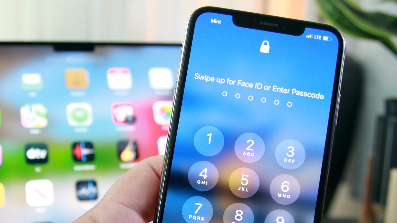 Video and images show off dark purple and blue iPhone 14 Pro Max and  tweaked status bar - PhoneArena