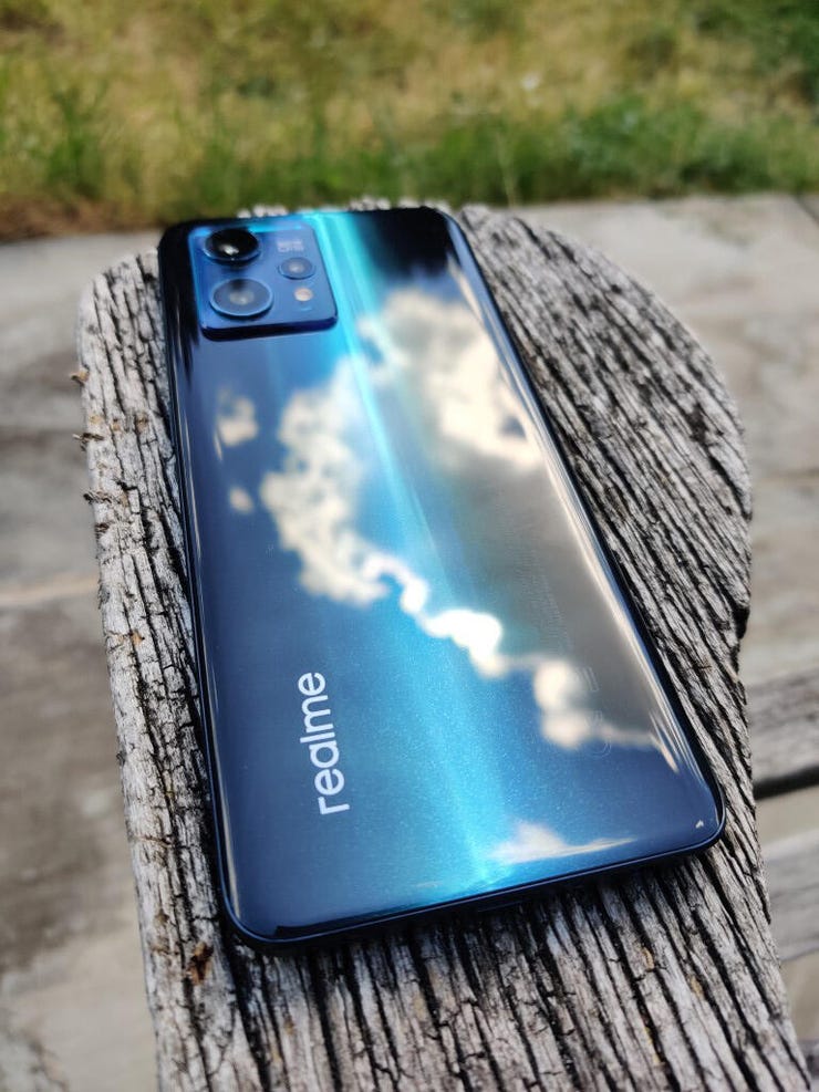 realme 9 Pro 5G Review - A great mid-ranger for mobile photography that can  game too!