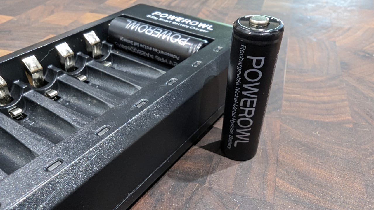 Rechargeable AA Battery