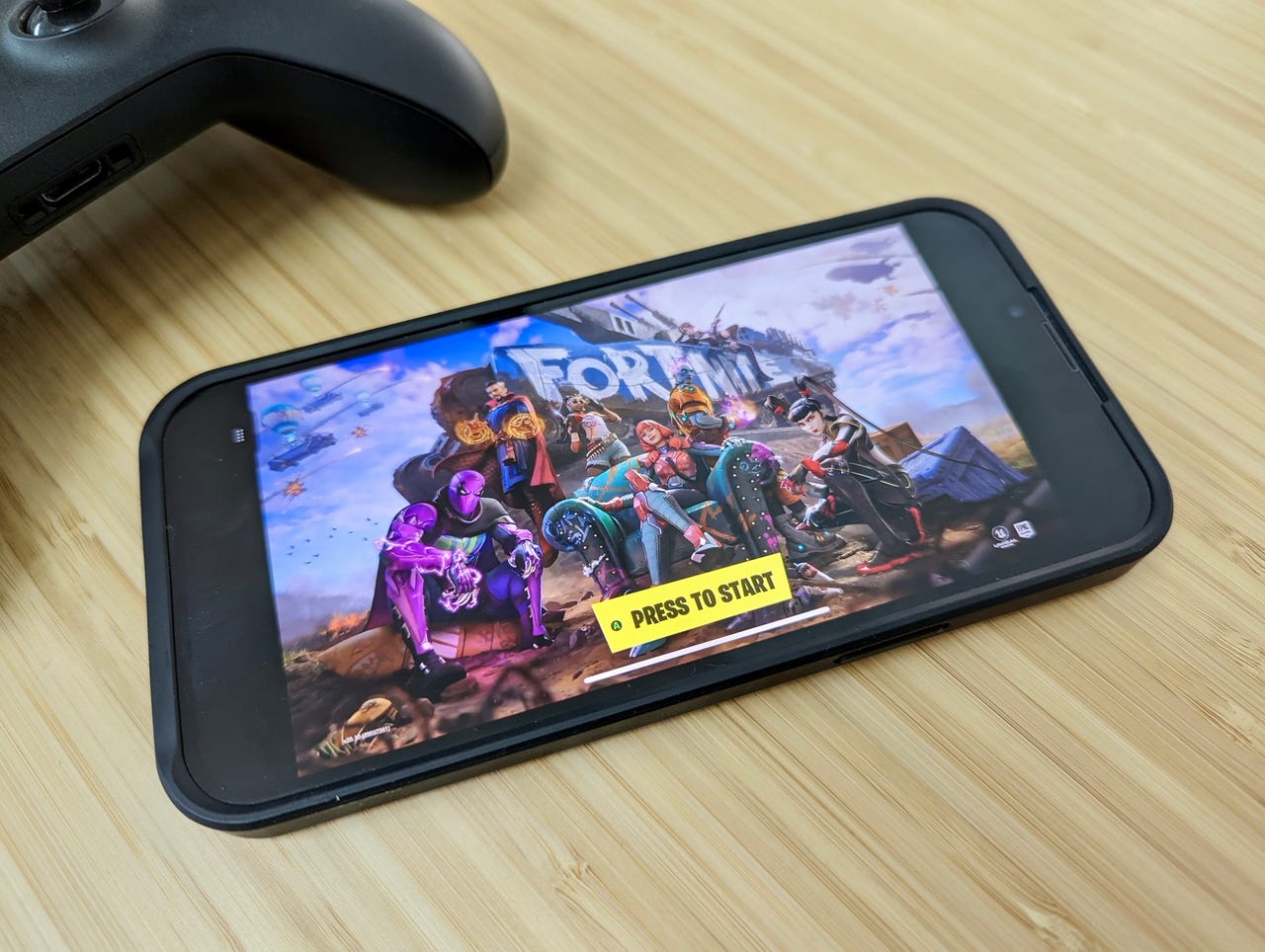 How to play Fortnite on iPhone