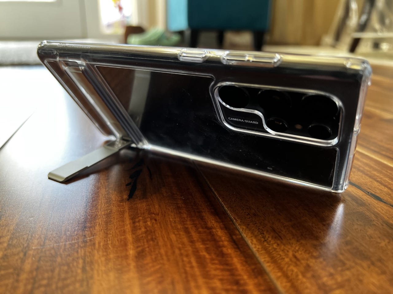 ESR Samsung Galaxy S22 Ultra Metal Kickstand case hands-on: Drop protection  with two-way stand