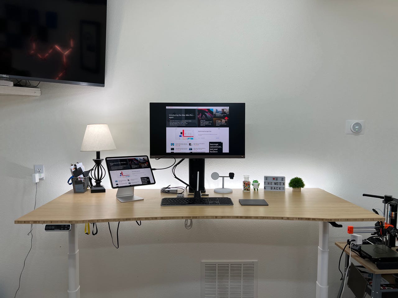 My minimal home office desk setup 