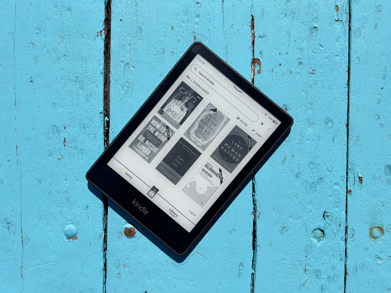 adds color adjustable lighting to its best Kindle