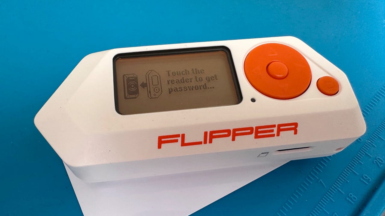 The Flipper Zero digital multi-tool can now play games, complete with  hand-tracking