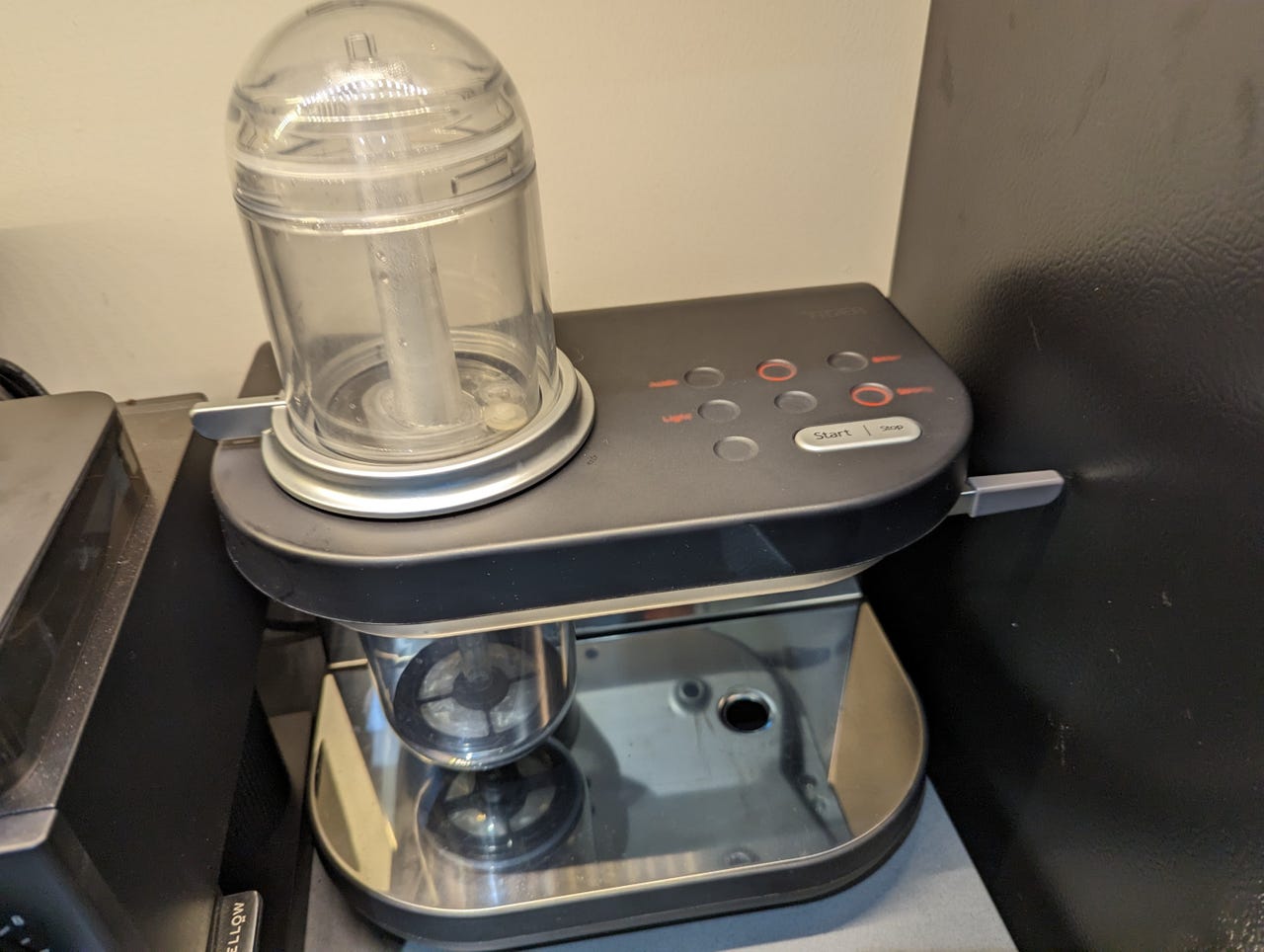 The next-generation siphon coffee maker `` Siphonysta '' where excitement  does not stop from the extraction process with the `` coffee fountain ''  was a wonderful machine that even beginners can reach