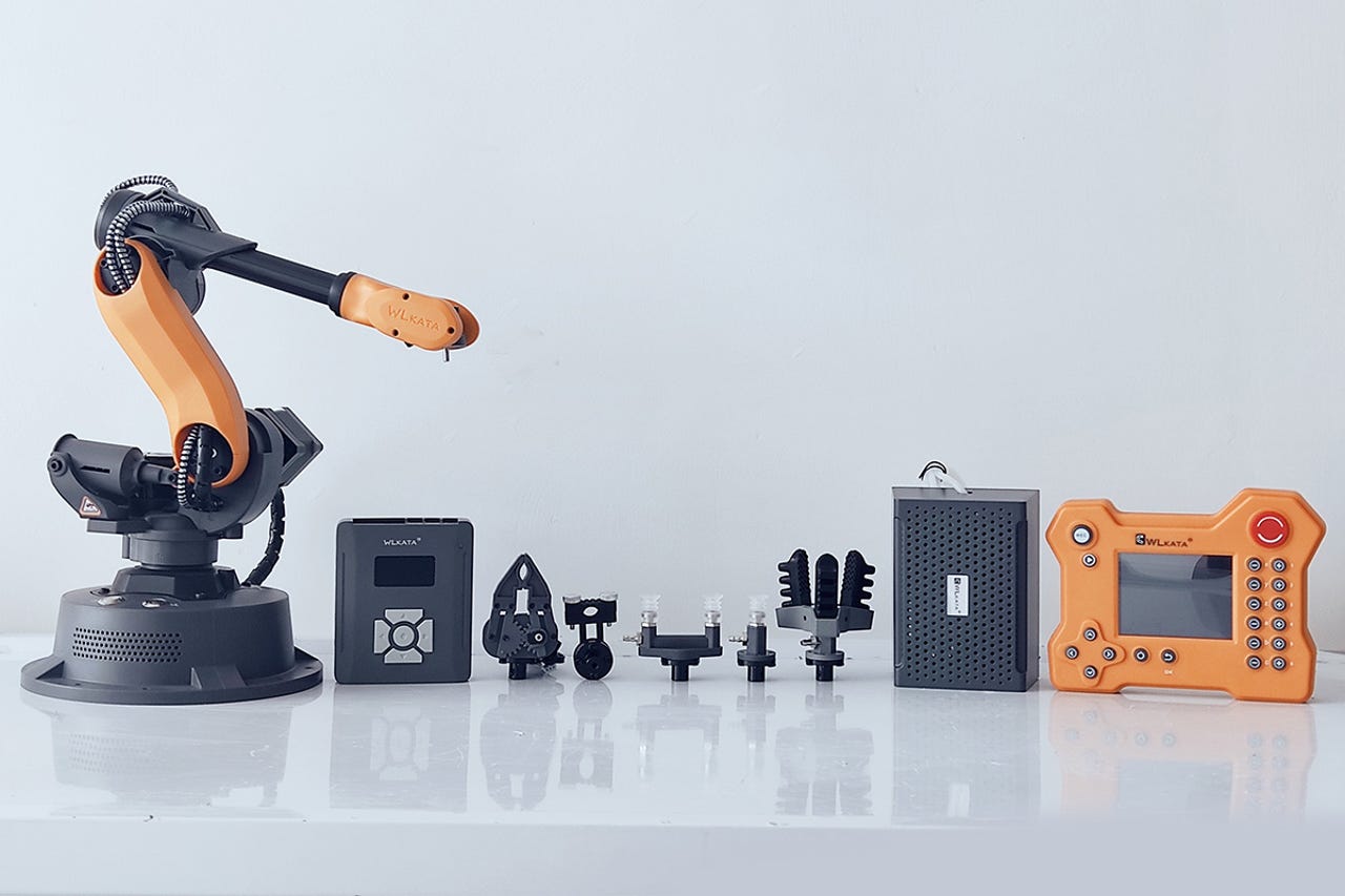 Get this robot arm professional kit while it's more than $100 off | ZDNET