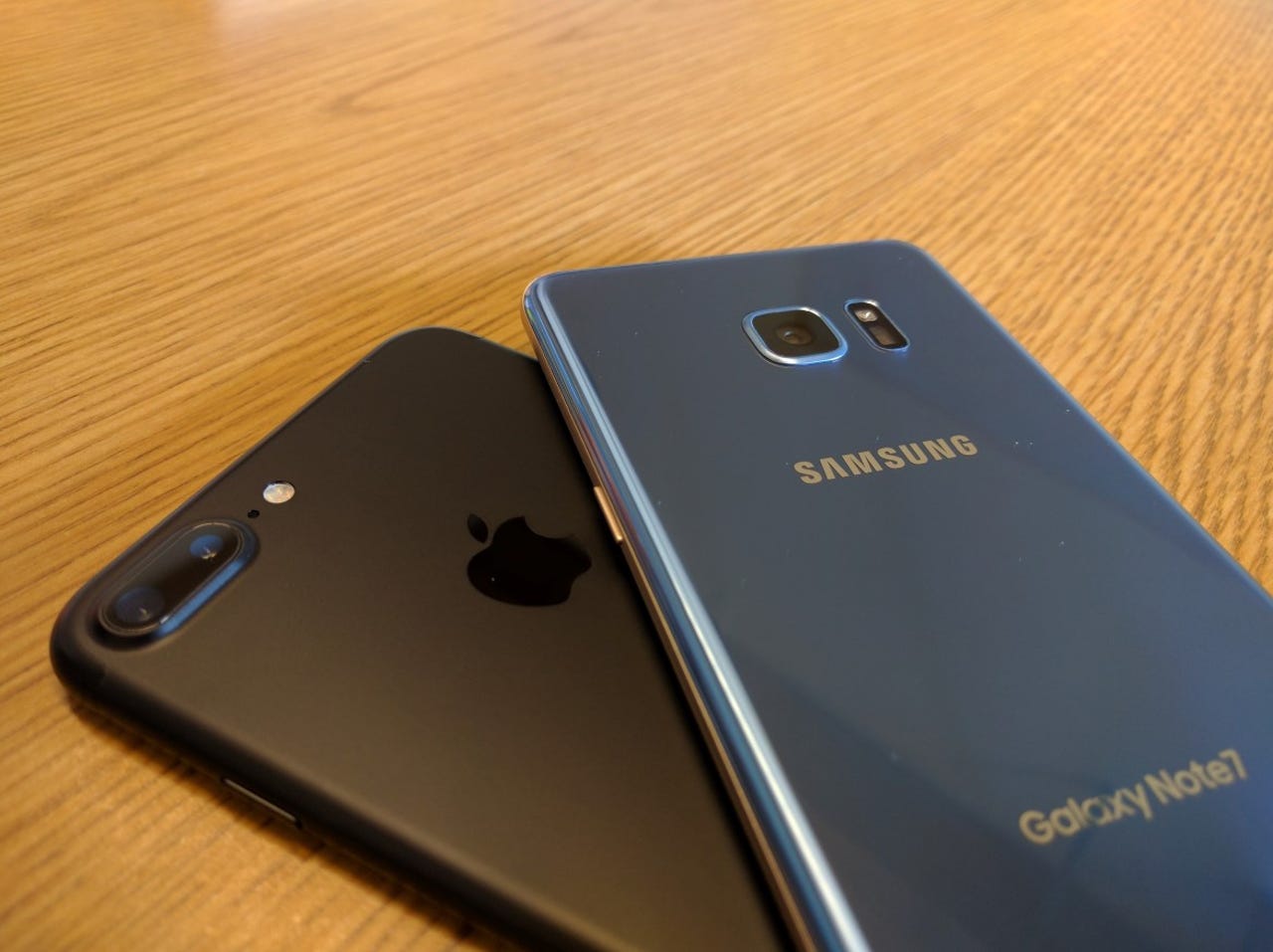Apple 7 Plus vs. Samsung Galaxy Note 7: Which is the better enterprise flagship? ZDNET