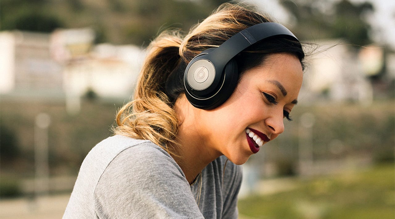 Beats Studio 3 Wireless Headphones 2022 Review: The Best Travel