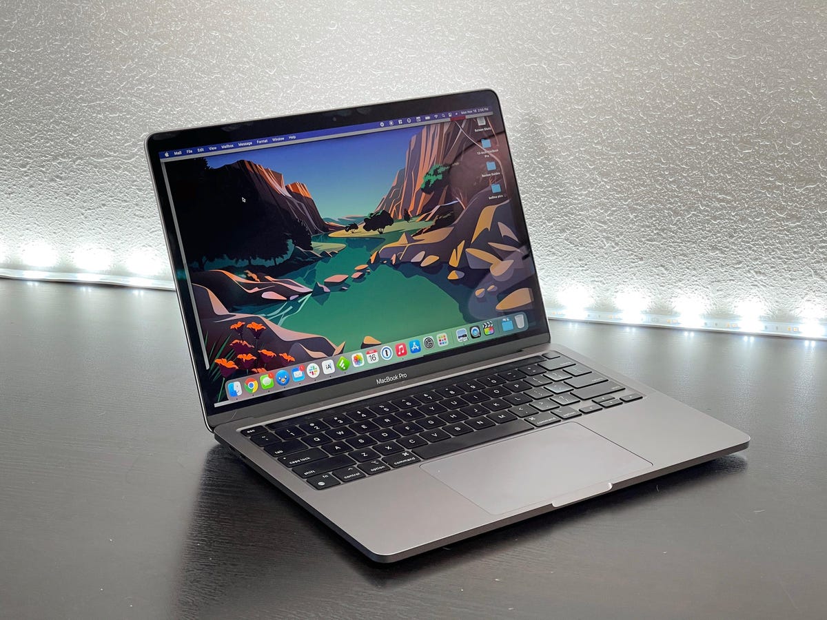 blik scherp Betuttelen MacBook Pro M1 review: Apple amazes with its first Silicon MacBook Pro |  ZDNet