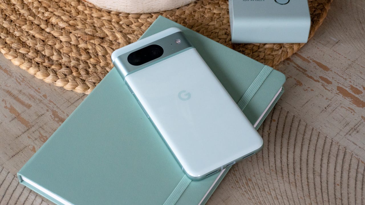Google's newest color for the Pixel 8 series surprised me in the best way