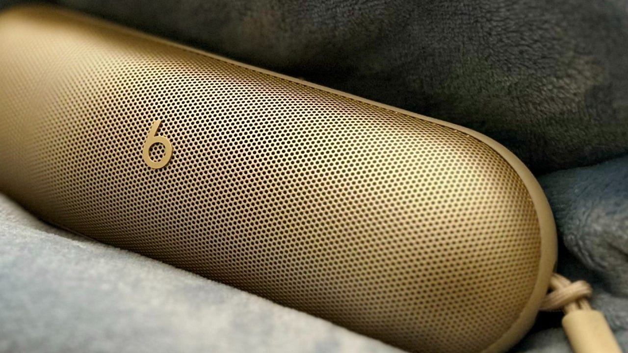 Beats Pill in Champagne Gold