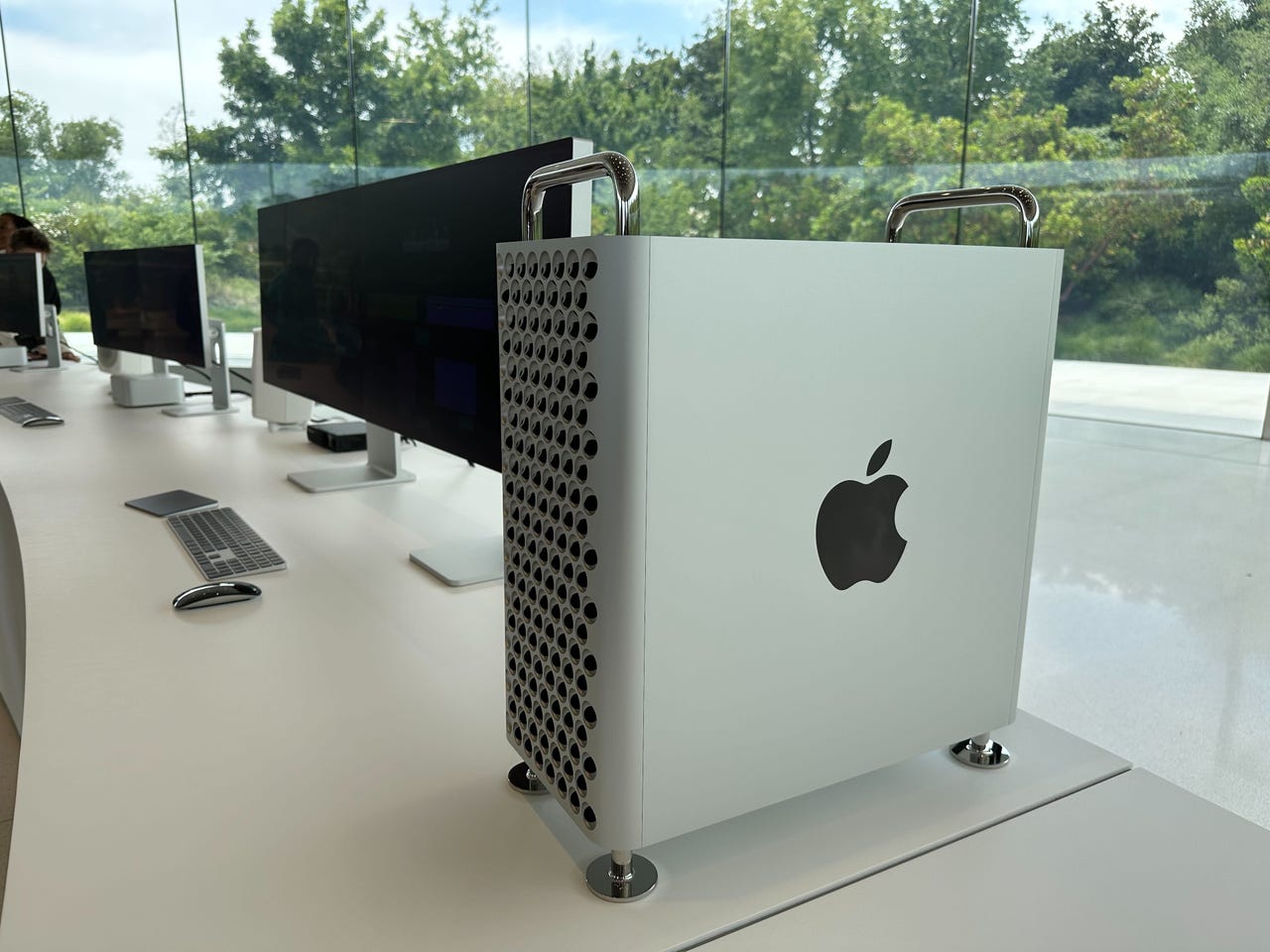 Apple's M3 iMac might ship in second half of 2023