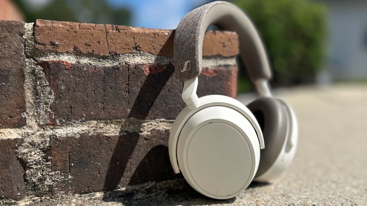 Sennheiser Momentum 4: The best headphones for detail-oriented listeners