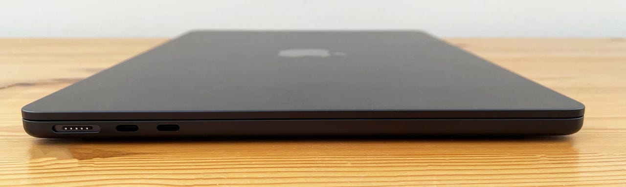 Apple MacBook Air (M2, 2022)