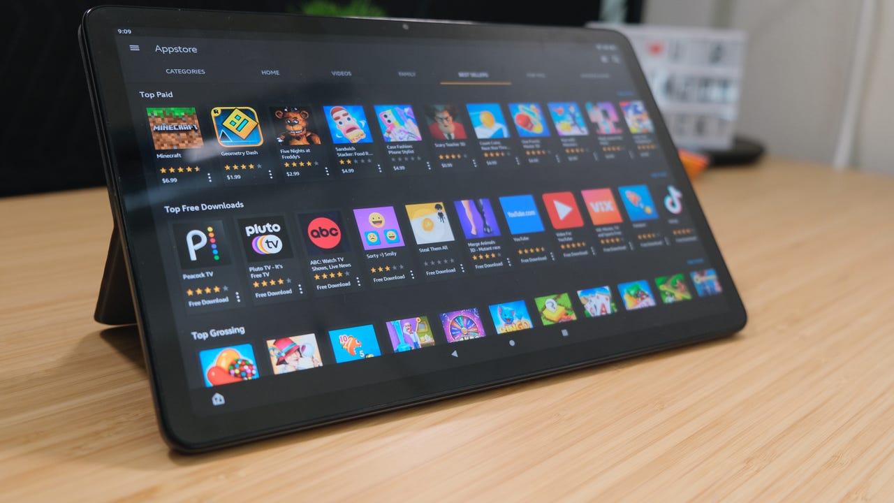 Tablet  Kindle Fire Max 11 VS iPad 10: características, diferencias y  precios